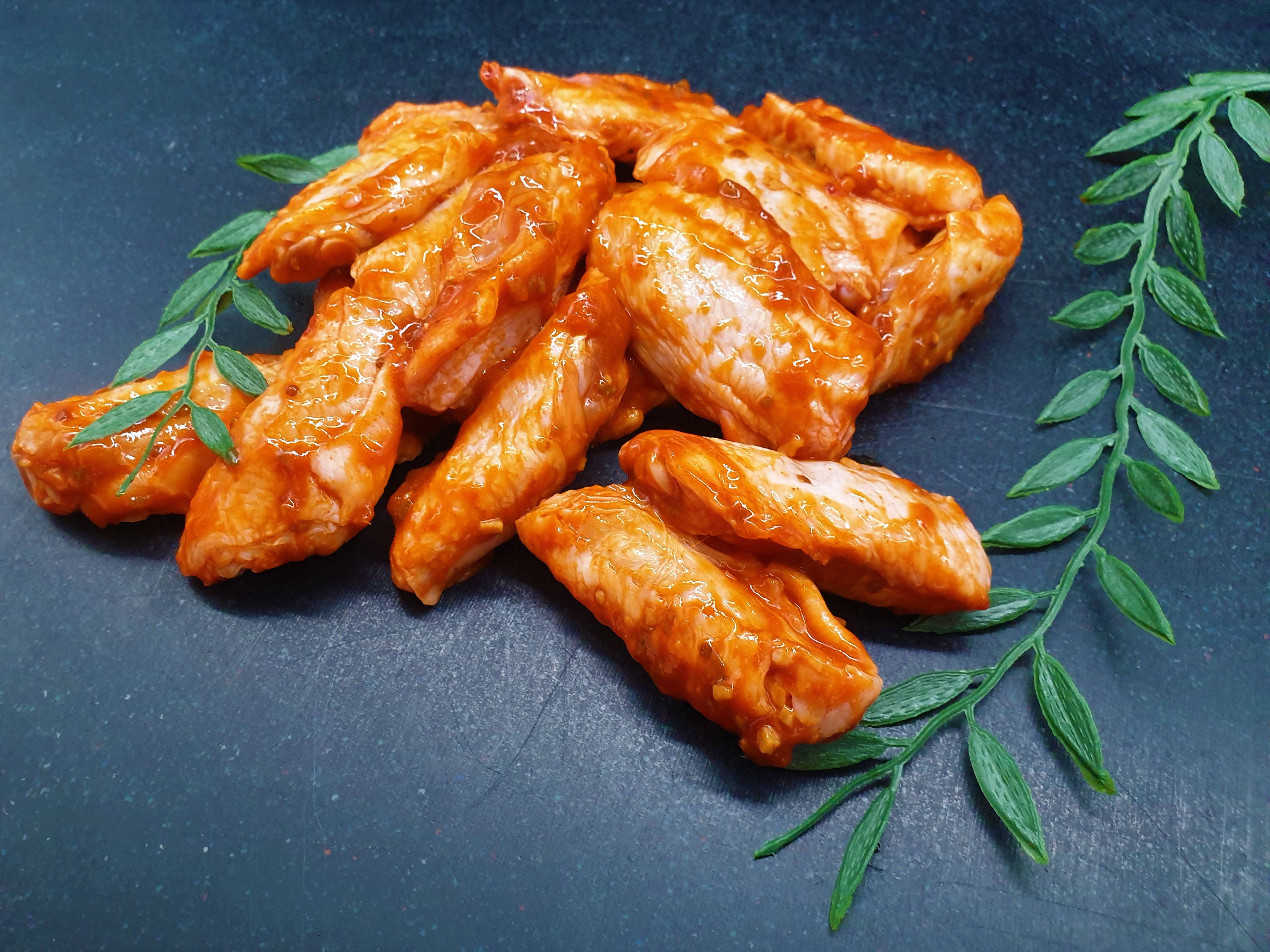 MARINATED CHICKEN BUFFALO WINGS (1kg ) GF